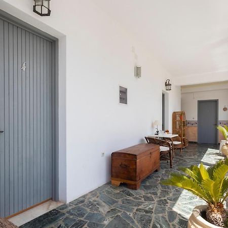Condillia Central Apartment Spétses Екстериор снимка