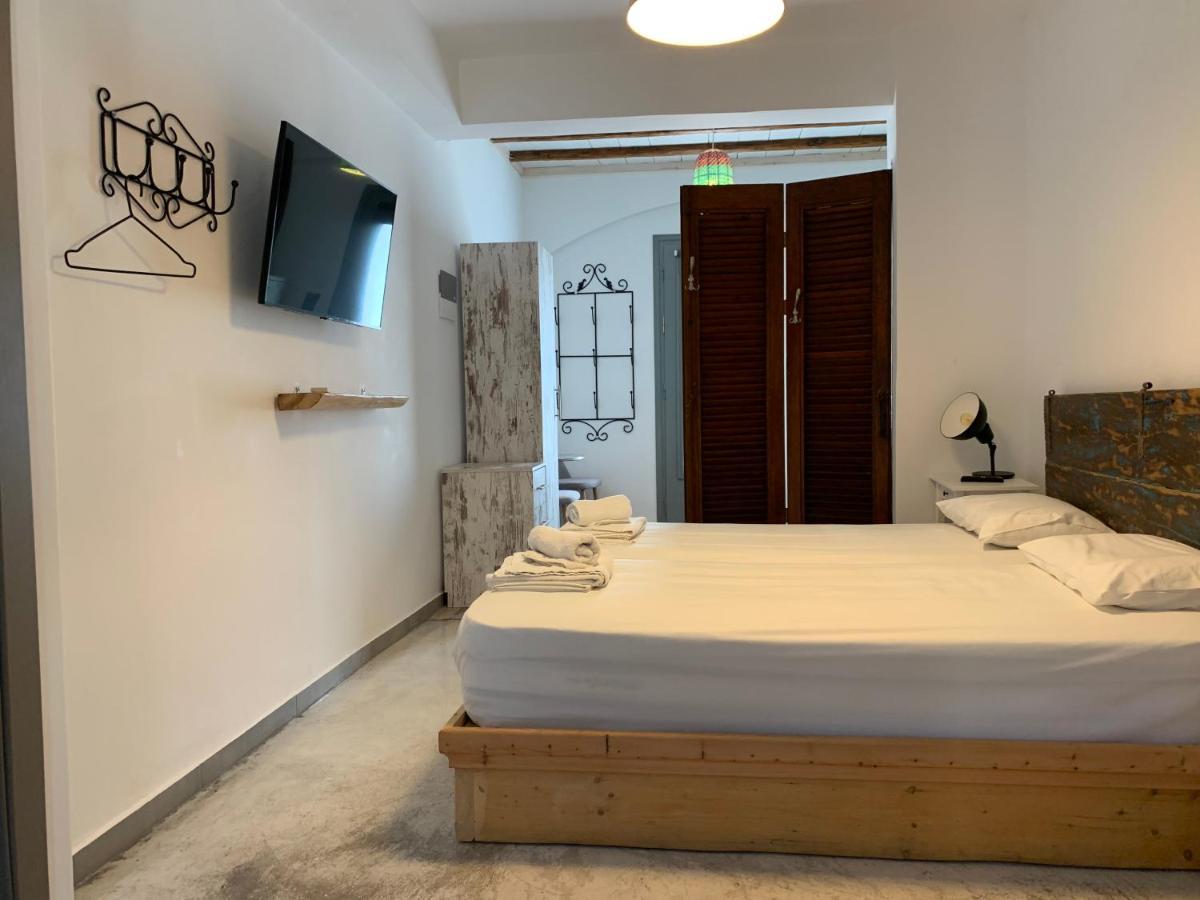 Condillia Central Apartment Spétses Екстериор снимка