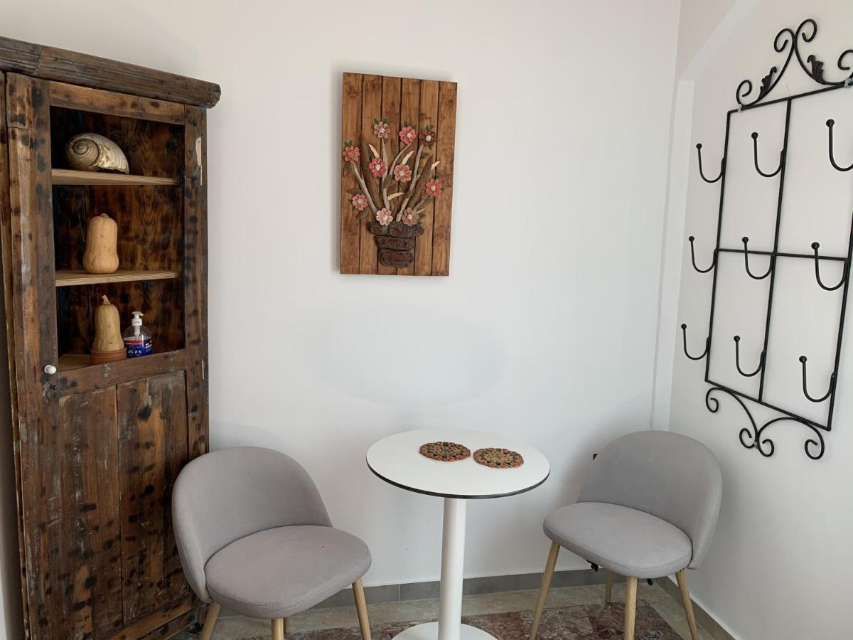 Condillia Central Apartment Spétses Екстериор снимка