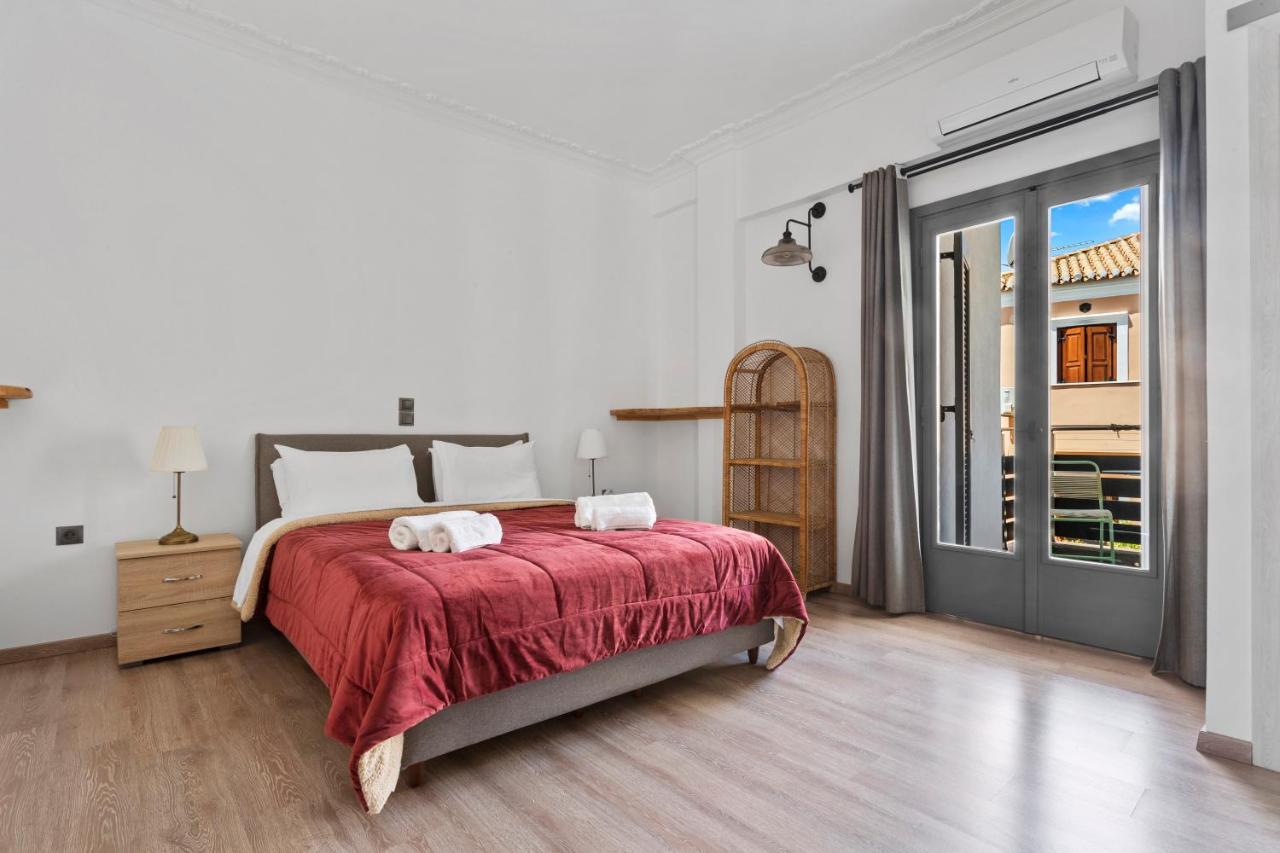 Condillia Central Apartment Spétses Екстериор снимка